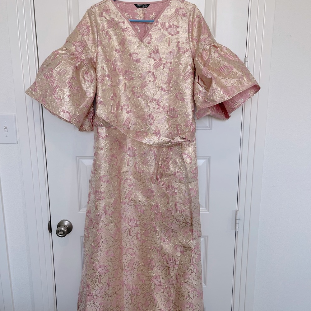 Shein Komono dress. Never worn. Size M